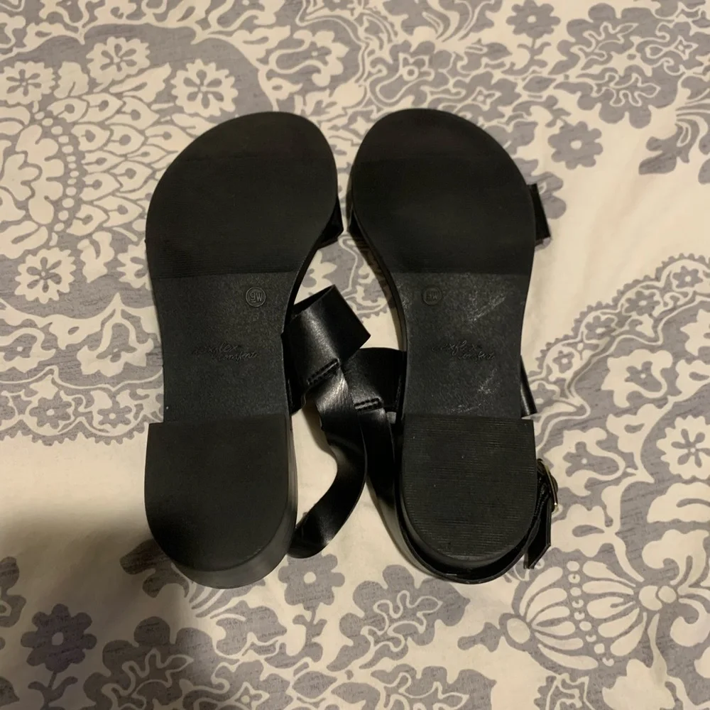 Sandals - Picture 2 of 2